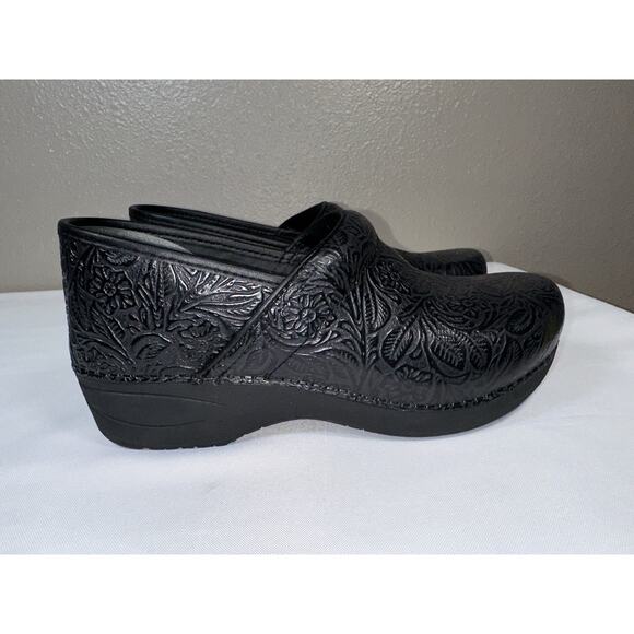 NWOT Dansko XP 2.0 Black Floral Tooled Leather Clogs Womens Sz EU 40 US 9.5 - 10 - Picture 5 of 11